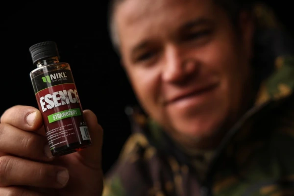 Nikl Esence Strawberry 50ml 4