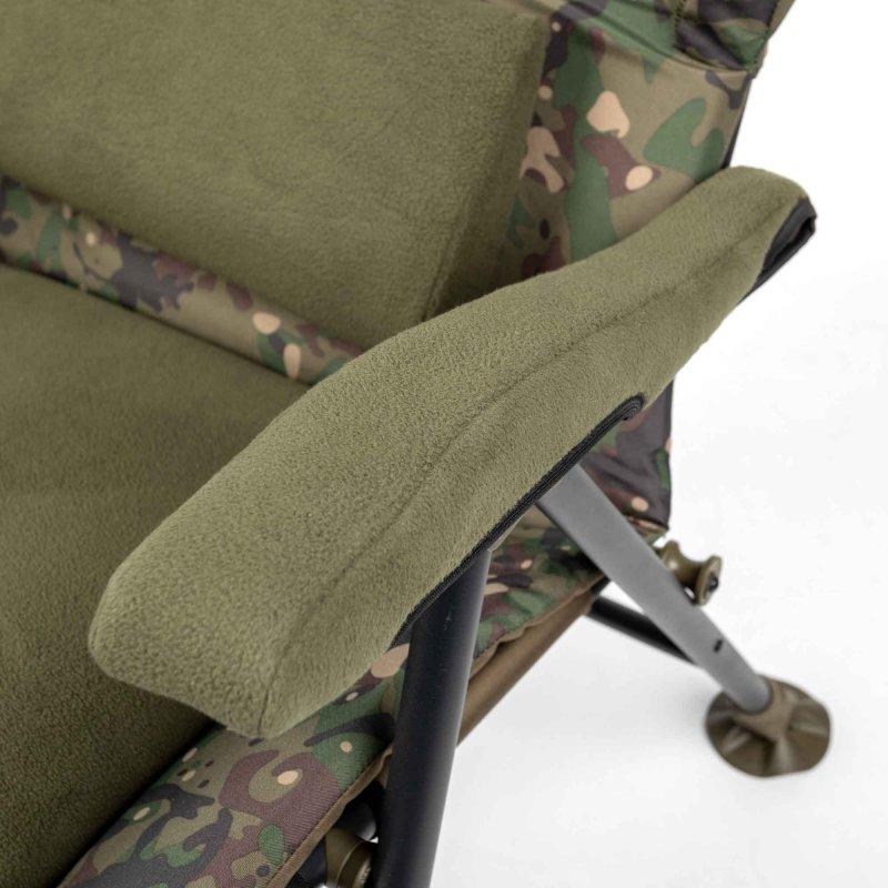 Trakker Kreslo komfortné s područkami - Levelite Camo Longback Recliner 8