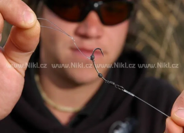 Carp´R´Us Návazec 360° Stiff Link Oval Ring & 360° Swivel 16,5cm, 50lb, 2ks 2