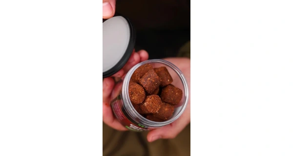 Nikl Chytací pelety Chilli & Peach 250ml 2