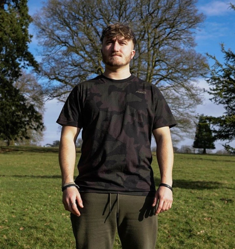 Avid Carp Tričko Distortion Camo T-Shirt 3