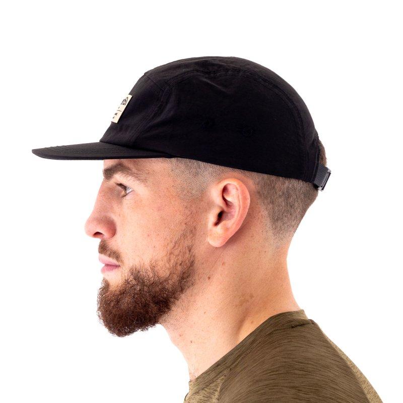 Trakker šiltovka 5 Panel Black Cap 5