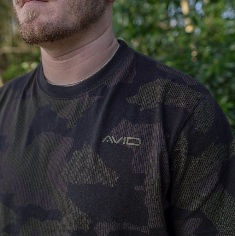 Avid Carp Tričko Distortion Camo T-Shirt 2