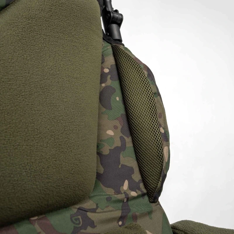Trakker Křeslo komfortní s područkami Levelite Camo Longback Recliner 9