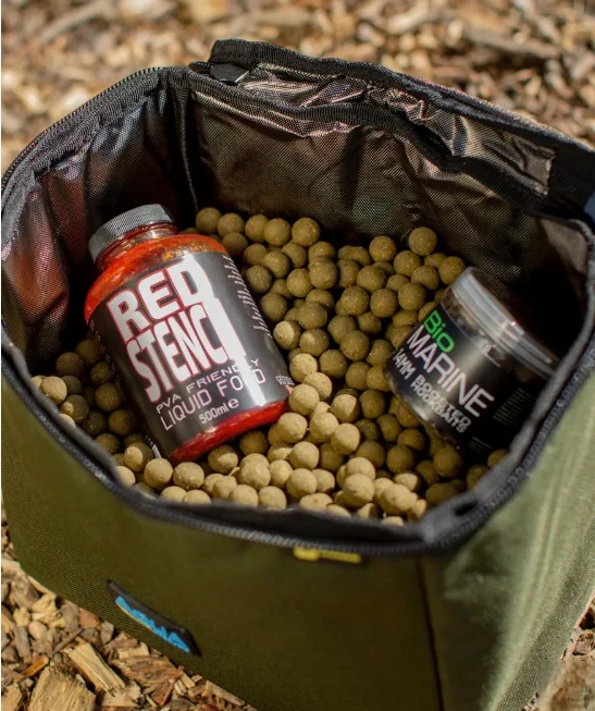 Aqua Malá chladící taška Roving Cool Bag Black Series 16