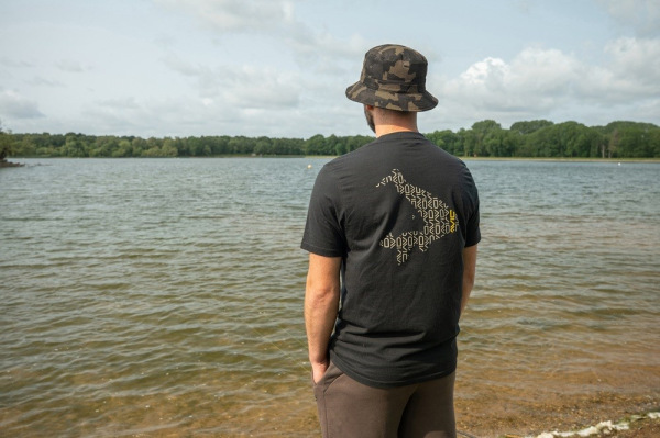 Avid Carp Tričko Compound T-Shirt Black 5