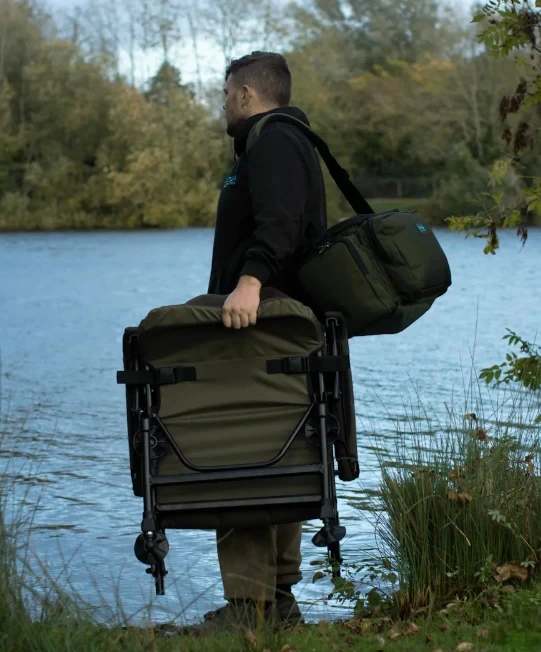 Aqua Křeslo Longback Chair 16