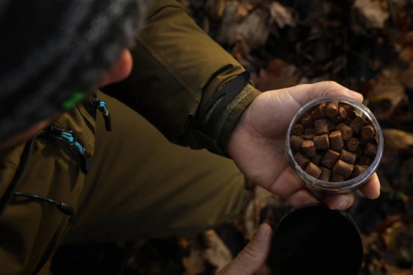 Nikl Chytací pelety Giga Squid 250ml 9