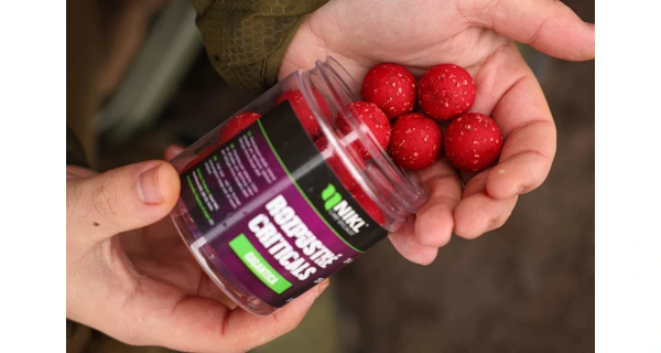 Nikl Rozpustné Criticals boilie Gigantica 250ml 17
