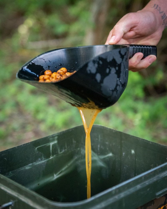 Spomb Lopatka Mega Scoop 4