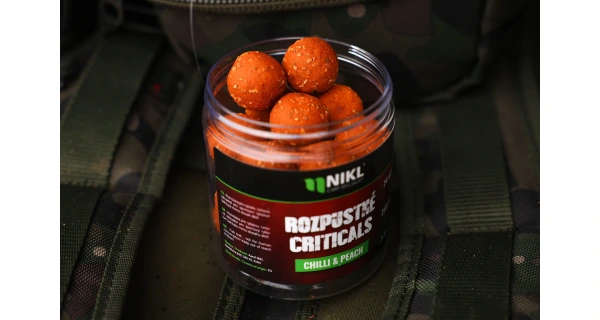 Nikl Rozpustné Criticals boilie Chilli & Peach 250ml 16