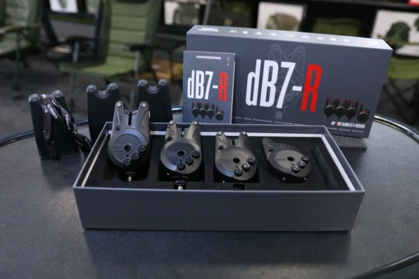 Trakker Sada hlásičů DB7-R 3 Rod Bite Alarm Set 10