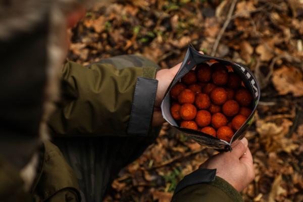 Nikl Hotové boilies Chilli & Peach 6